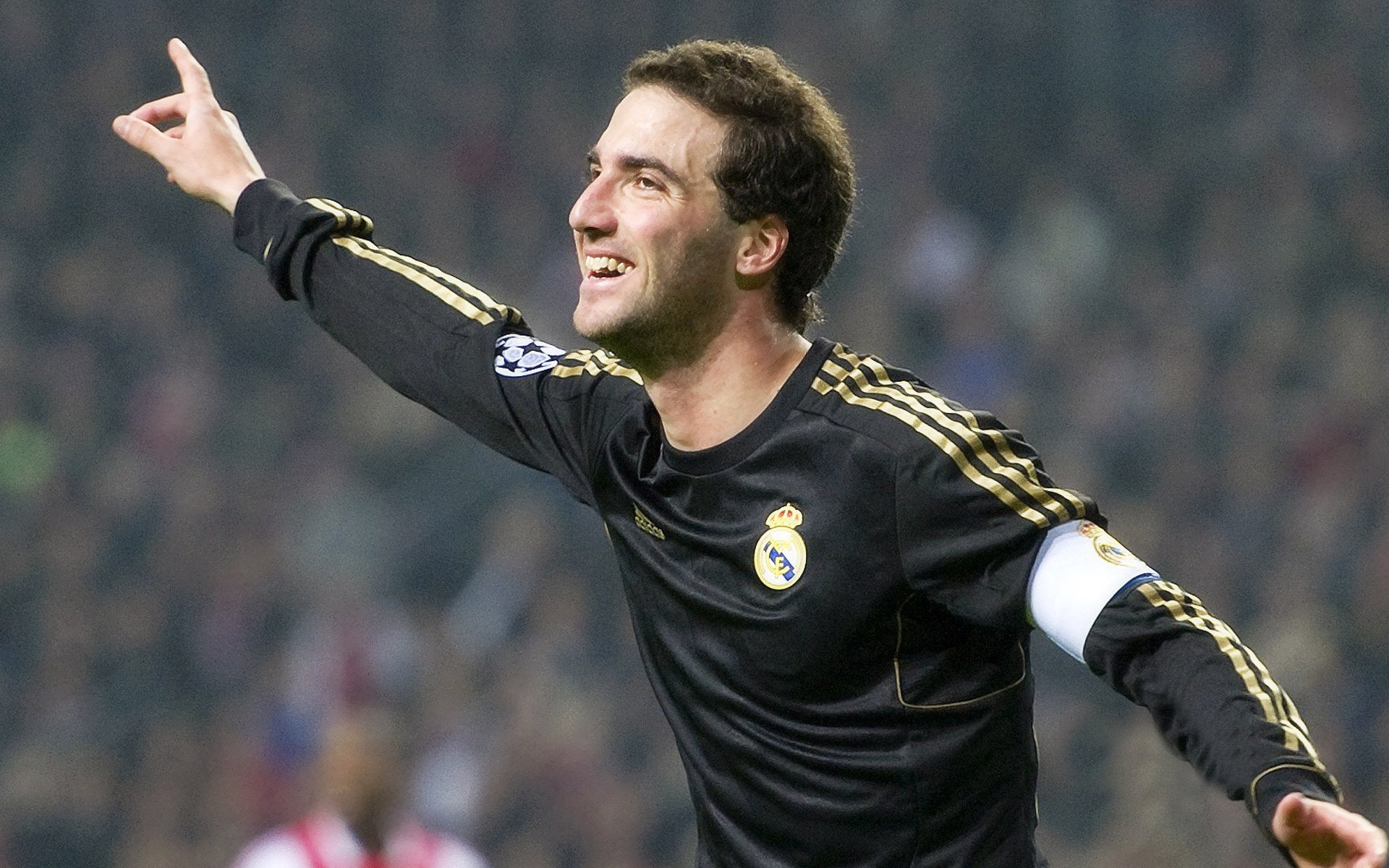 爱游戏综合娱乐-强大对手不容小视，揪心战绩反复脉脉，强大的对手是什么意思