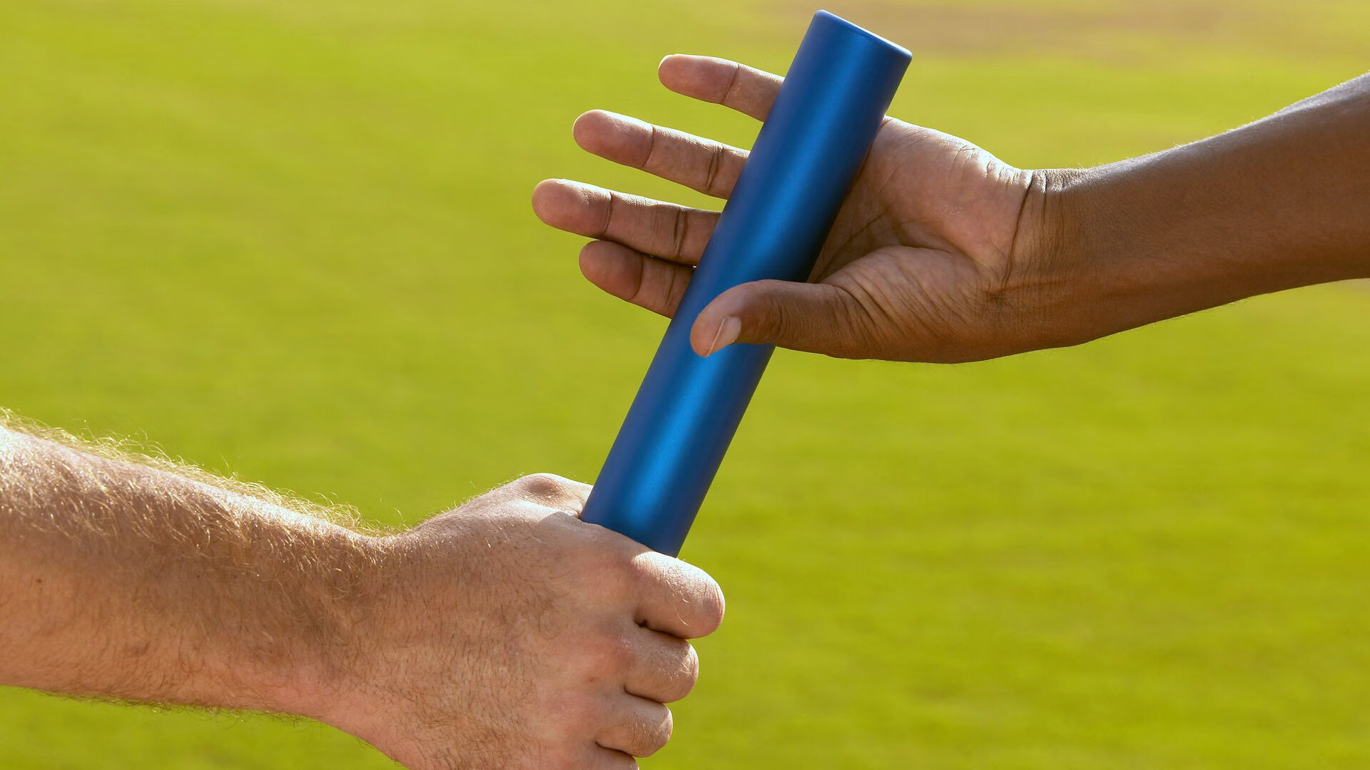 法国队在大赛中提前出线，晋级赛场为之沸腾，法国队的比赛