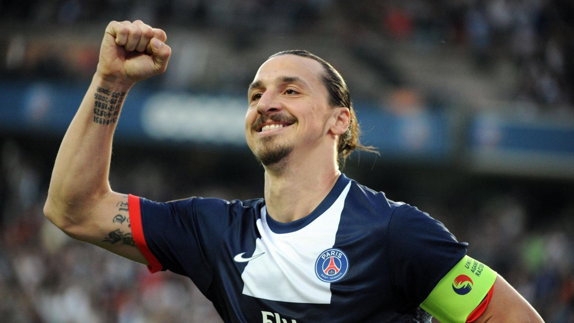 激动人心的比赛中球员们展现出强大实力，激动人心的进球